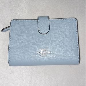 Coach Medium Corner Zip Wallet